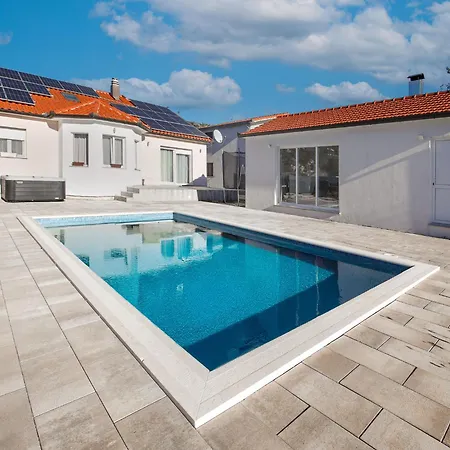 Holiday home Ana By Interhome Donji Prolozac